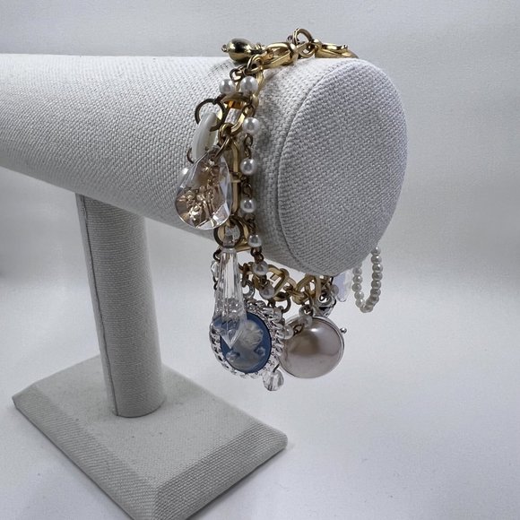 Gold Toned 7” Large Charm Bracelet - Picture 5 of 5